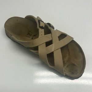 Birkenstocks Size 39 Tan Calais Cork Footbed  Sandal (Left foot only) Unisex
